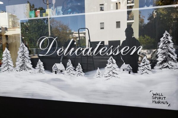 IMG_20251113_141243 Ζωγραφική σε βιτρίνα, χιονισμένο τοπίο. Χριστουγεννιάτικες ζωγραφιές για βιτρίνες και τζαμαρίες καταστημάτων.